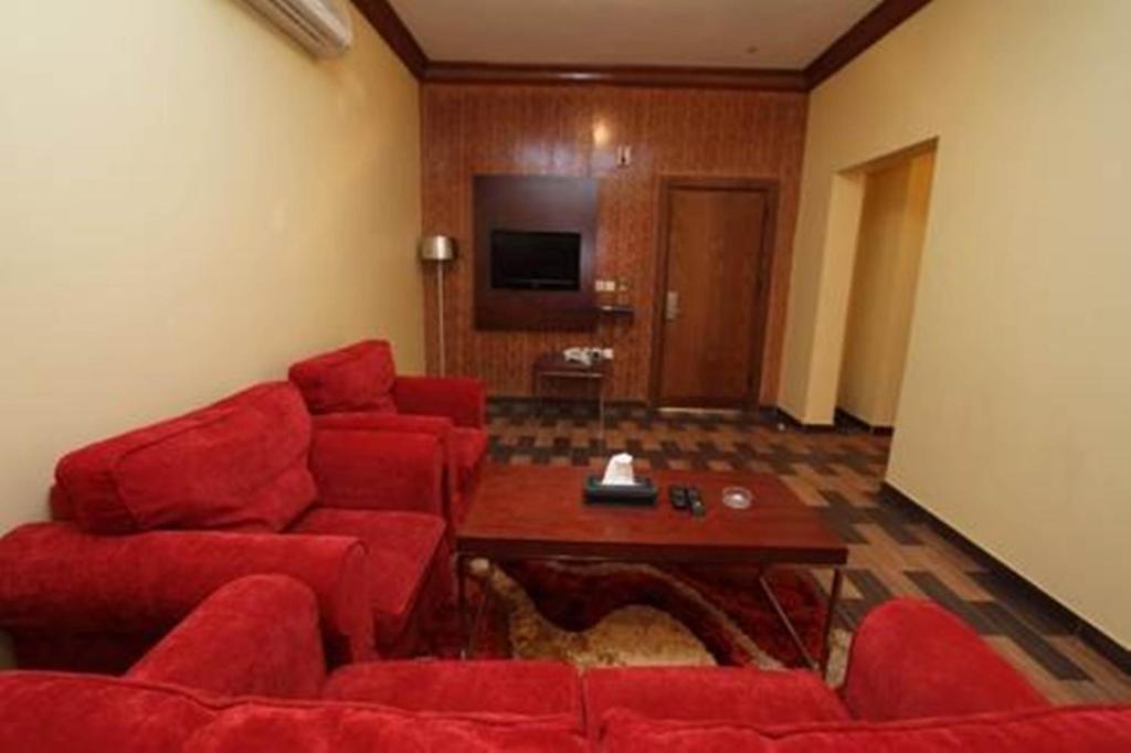 Raoum Inn Arar Habitación foto